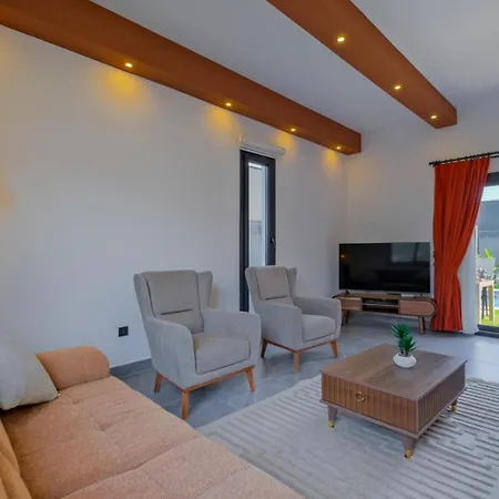Villa Akuamarin 2 *